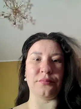 Snapshot of AlexaLexie chatting on 8, 10, 2025 AlexaLexie online show from 8, 10, 2025