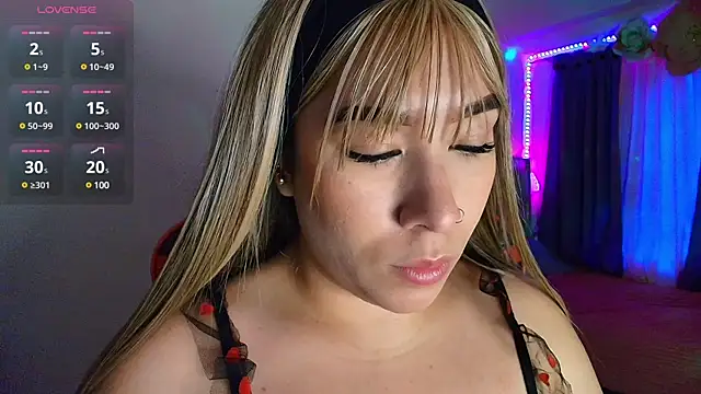 Snapshot of leahtemptation3 chatting on 9, 3, 2025 leahtemptation3 online show from 9, 3, 2025