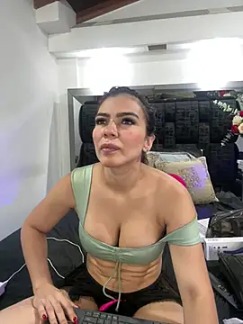 Snapshot of Arianna_Jones1 chatting on 18, 7, 2026 Arianna Jones1 online show from 18, 7, 2026
