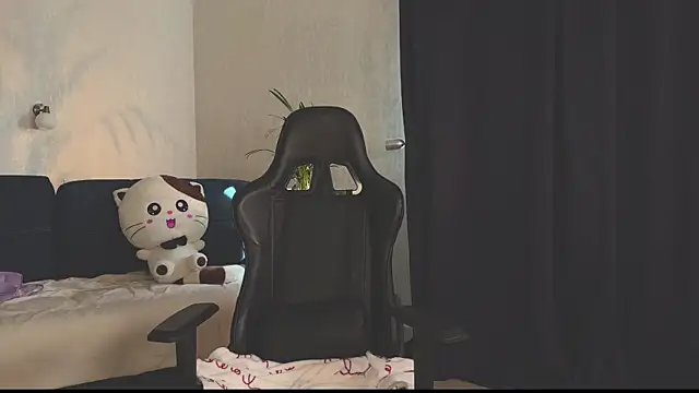 hotexclusive  online show from 15, 3, 2025