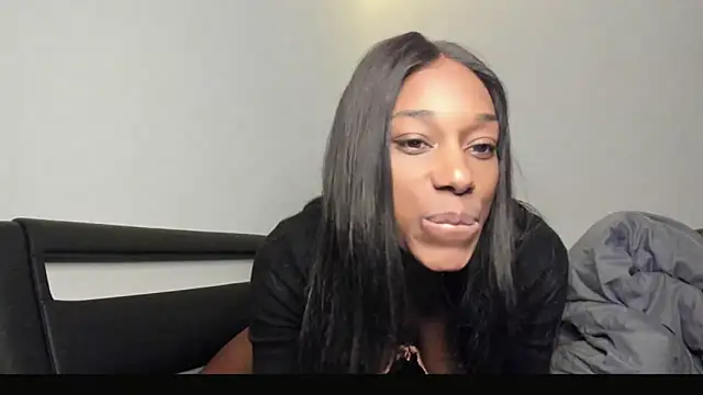 Snapshot of smileybabe chatting on 8, 12, 2024 smileybabe online show from 8, 12, 2024
