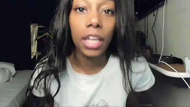 Snapshot of smileybabe chatting on 15, 2, 2025 smileybabe online show from 15, 2, 2025