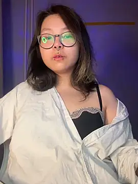 Snapshot of maydaykimmy chatting on 5, 7, 2026 maydaykimmy online show from 5, 7, 2026