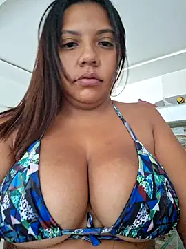 Snapshot of CanelitaPasion chatting on 4, 2, 2025 CanelitaPasion online show from 4, 2, 2025