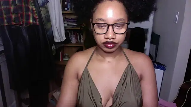Snapshot of goddessdaisysky chatting on 25, 9, 2025 goddessdaisysky online show from 25, 9, 2025
