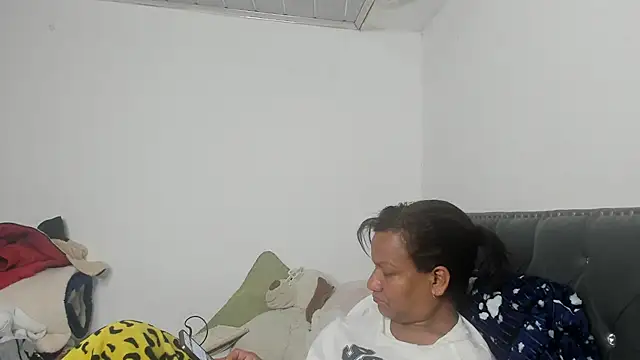 Snapshot of Laflaka22 chatting on 10, 9, 2025 Laflaka22 online show from 10, 9, 2025