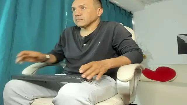 FERDIGNAN0329 online show from 5, 4, 2026