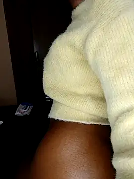 Snapshot of Bossetassy chatting on 10, 10, 2025 Bossetassy online show from 10, 10, 2025