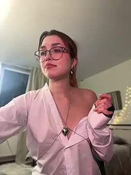 Snapshot of Evangeline_Lawrence_ chatting on 11, 3, 2025 Evangeline Lawrence online show from 11, 3, 2025