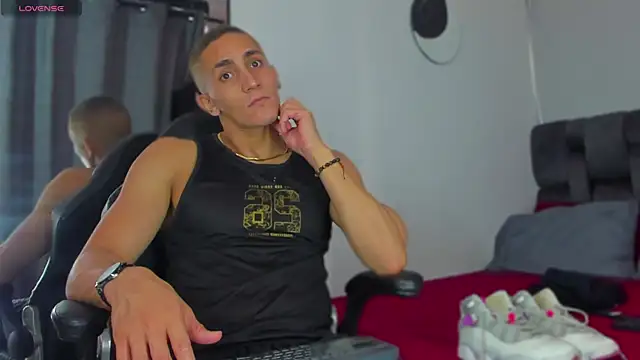 MikeRoss7777 online show from 31, 12, 2024