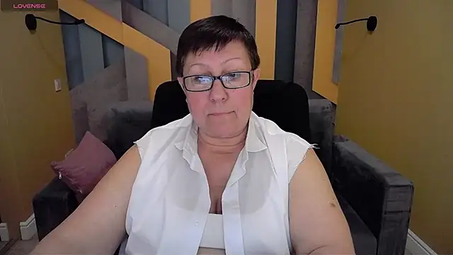 BarbaraTurners online show from 12, 1, 2025