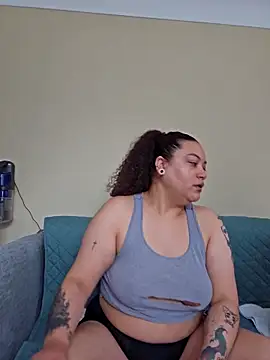 Snapshot of honeeyyy_pot chatting on 15, 3, 2026 honeeyyy pot online show from 15, 3, 2026