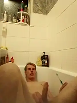 Snapshot of Mrleitenant chatting on 2, 12, 2025 Mrleitenant online show from 2, 12, 2025