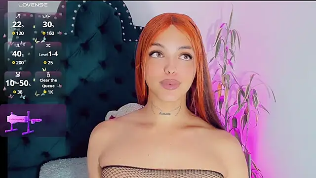 Emmaa Saenz  online show from 13, 2, 2025