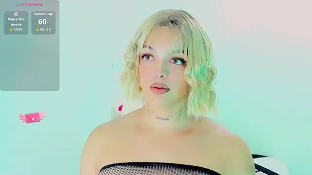 Emmaa Saenz  online show from 8, 4, 2026