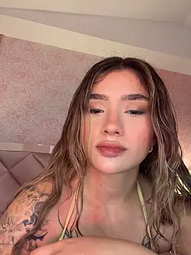Snapshot of Arianavillada chatting on 15, 7, 2026 Arianavillada online show from 15, 7, 2026