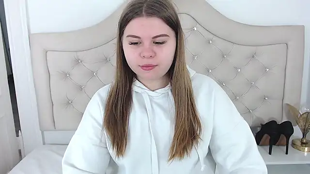 Snapshot of AbbyPleasure chatting on 7, 1, 2025 AbbyPleasure online show from 7, 1, 2025