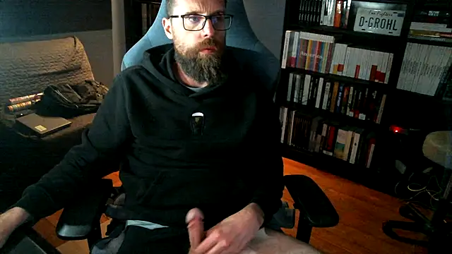 Snapshot of MeSteff chatting on 8, 5, 2026 MeSteff online show from 8, 5, 2026
