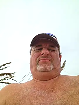 Snapshot of DarrinNudist chatting on 10, 10, 2025 DarrinNudist online show from 10, 10, 2025