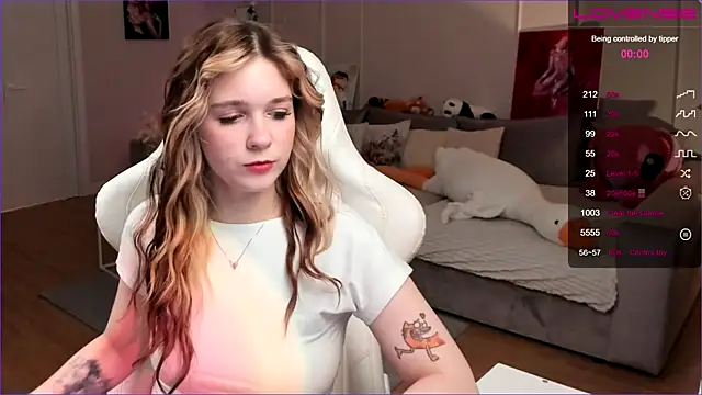 Frau Lina online show from 4, 3, 2026