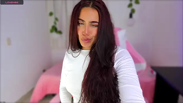 Snapshot of veronicaxx69 chatting on 8, 1, 2025 veronicaxx69 online show from 8, 1, 2025