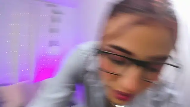 Snapshot of veronicaxx69 chatting on 20, 2, 2025 veronicaxx69 online show from 20, 2, 2025