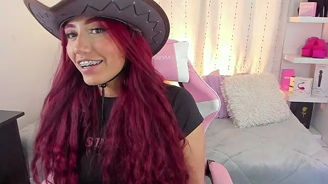 Snapshot of veronicaxx69 chatting on 2, 11, 2025 veronicaxx69 online show from 2, 11, 2025