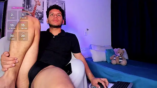 Curlblue online show from 2, 2, 2025