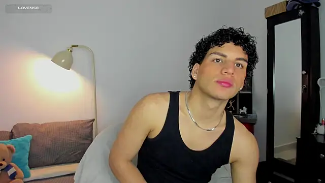 Curlblue online show from 12, 10, 2025