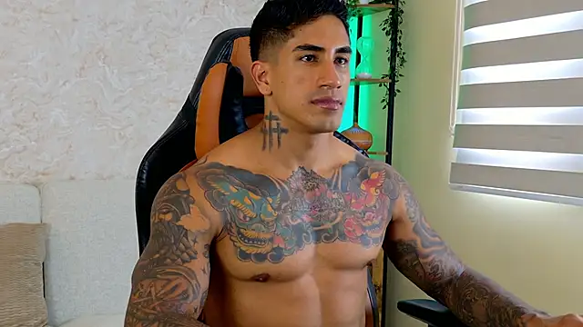 Snapshot of AdanReilly chatting on 21, 3, 2025 AdanReilly online show from 21, 3, 2025