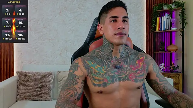 Snapshot of AdanReilly chatting on 16, 7, 2026 AdanReilly online show from 16, 7, 2026