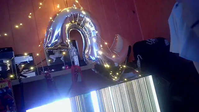 Lia Y PatrickX online show from 22, 12, 2024