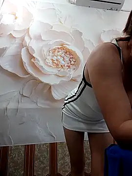 Snapshot of zizi_public chatting on 31, 10, 2025 zizi public online show from 31, 10, 2025