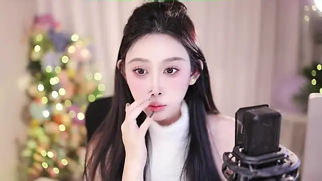 Snapshot of SleepArtist chatting on 1, 2, 2025 SleepArtist online show from 1, 2, 2025