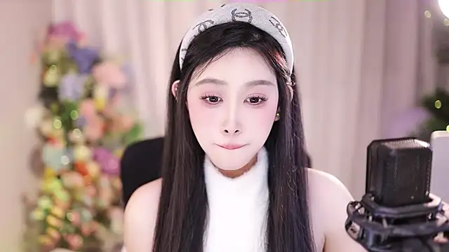 Snapshot of SleepArtist chatting on 1, 2, 2025 SleepArtist online show from 1, 2, 2025