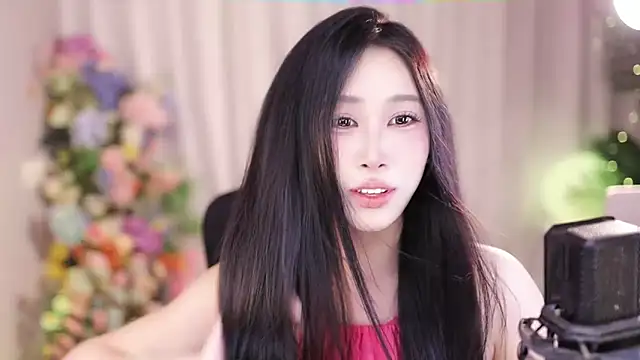 Snapshot of SleepArtist chatting on 14, 2, 2025 SleepArtist online show from 14, 2, 2025