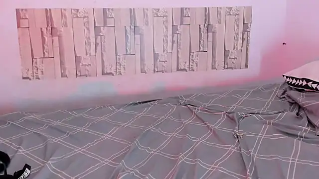 Emily Coper18 online show from 1, 3, 2025