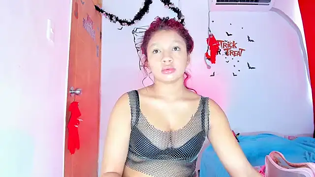 Emily Coper18 online show from 11, 10, 2025