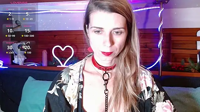 Snapshot of Trinity_Fire chatting on 20, 11, 2025 Trinity Fire online show from 20, 11, 2025