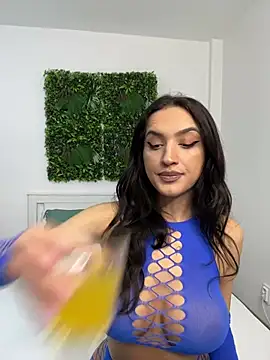 Snapshot of AylinRoss chatting on 15, 1, 2025 AylinRoss online show from 15, 1, 2025
