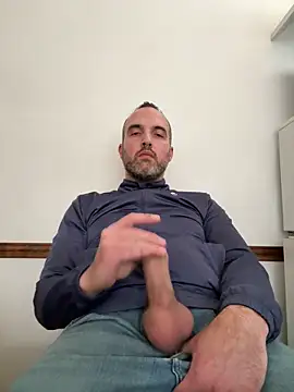 Snapshot of leon3875 chatting on 28, 5, 2026 leon3875 online show from 28, 5, 2026