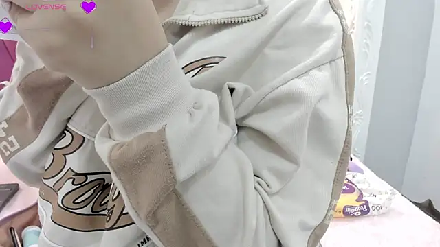 Snapshot of Emasanders chatting on 14, 1, 2025 Emasanders online show from 14, 1, 2025