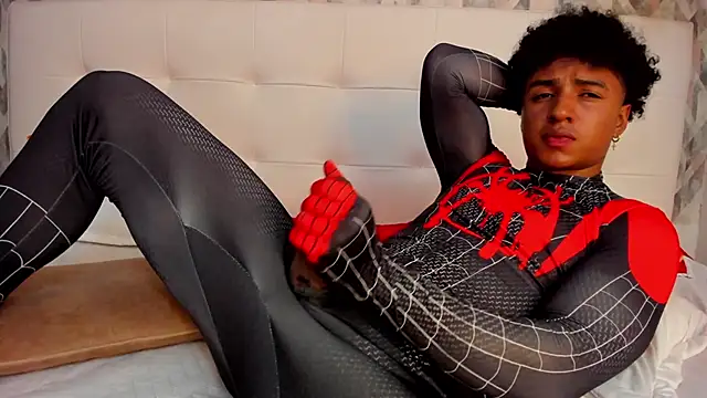 Snapshot of MagnusKing_ chatting on 7, 2, 2025 MagnusKing online show from 7, 2, 2025