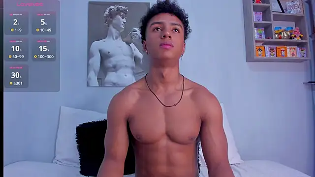 Snapshot of MagnusKing_ chatting on 1, 10, 2025 MagnusKing online show from 1, 10, 2025