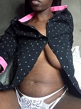 Snapshot of lachilena027 chatting on 23, 10, 2025 lachilena027 online show from 23, 10, 2025