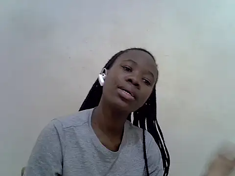 hey its andreana online show from 28, 9, 2025