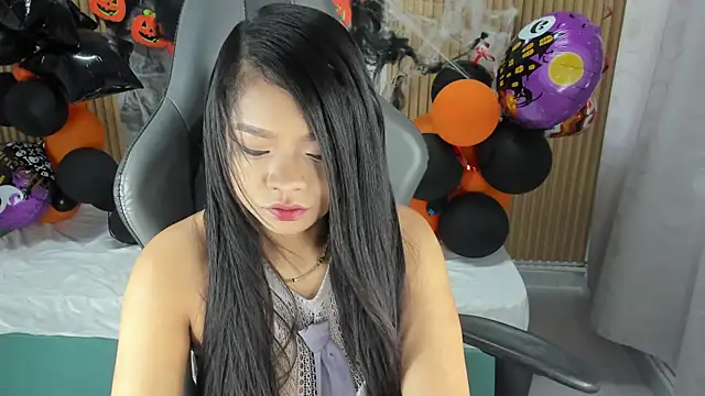 Lili 16 online show from 7, 11, 2025