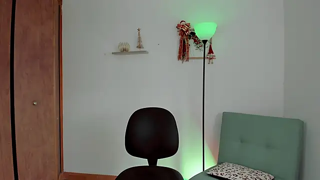 Snapshot of Lilabril chatting on 16, 12, 2024 Lilabril online show from 16, 12, 2024