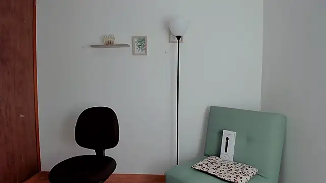 Snapshot of Lilabril chatting on 14, 1, 2025 Lilabril online show from 14, 1, 2025