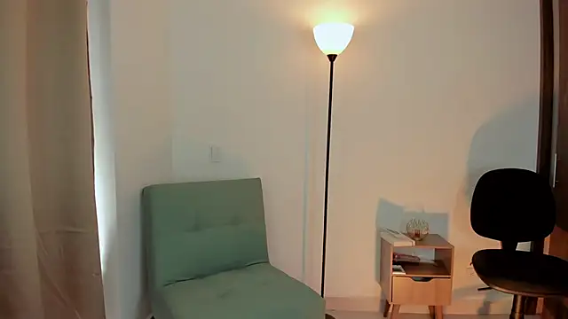 Snapshot of Lilabril chatting on 8, 2, 2025 Lilabril online show from 8, 2, 2025